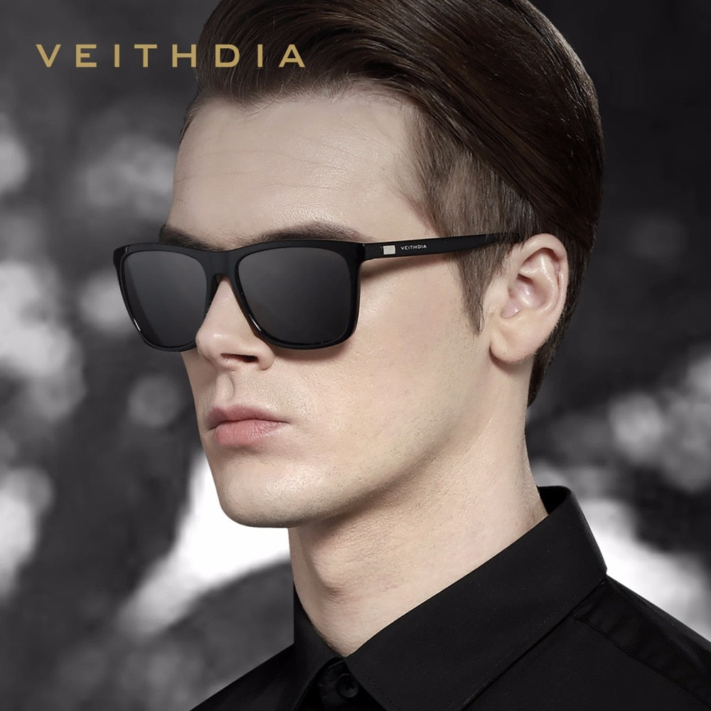 Man wearing Veithdia Aluminium Magnesium sunglasses