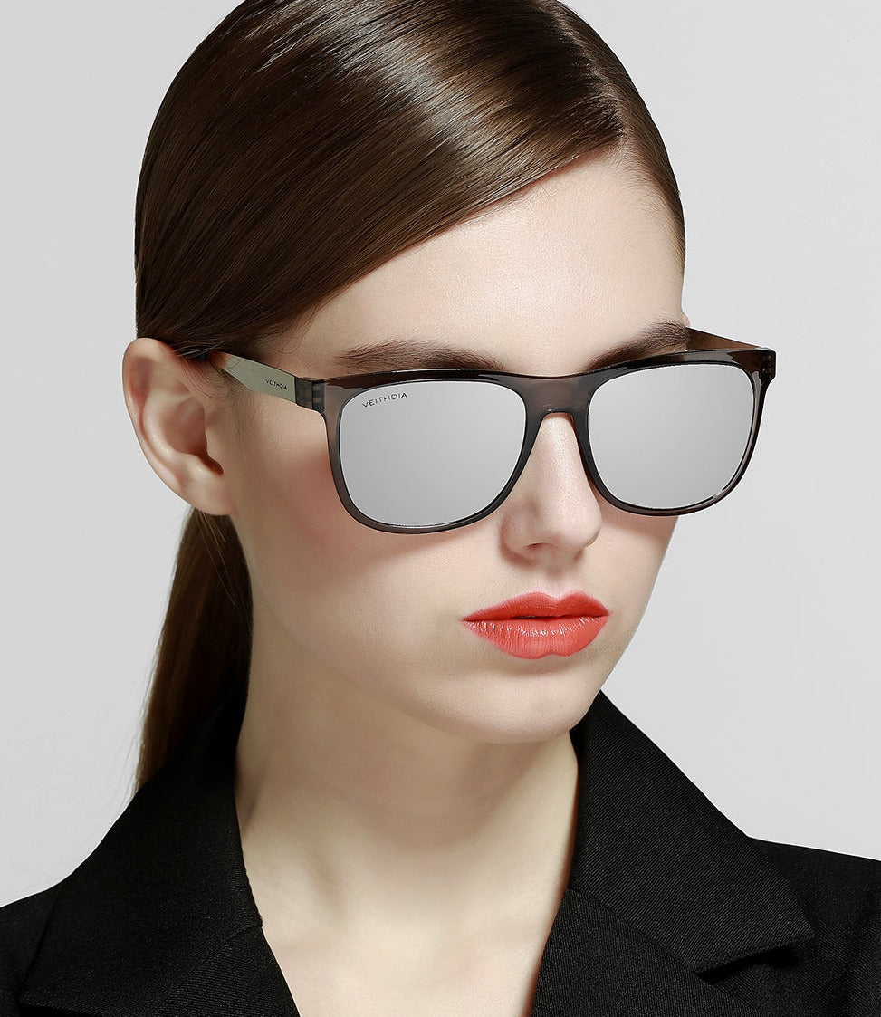 Female model wearing Veithdia Stainless Square sunglasses